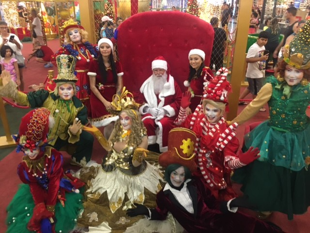 Papai Noel é recebido por grande público no Shopping Jardim Oriente