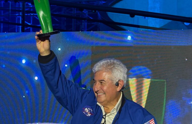 Astronauta Brasileiro, Marcos Pontes recebe troféu #BrazilsBest Peace Award