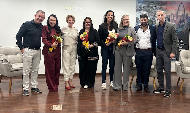 Dia da Mulher:  A importância da Educação foi enfatizada durante o painel “Mulheres e o Poder Empresarial” realizado pela ASSECRE INVOZ